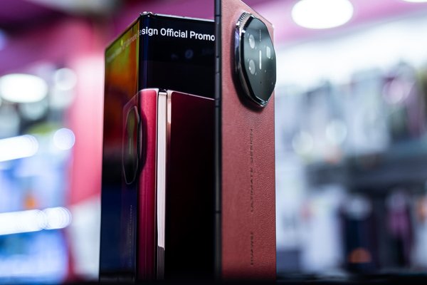 Huawei Unveils $3,660 Trifold Phone, Aiming for Global Expansion