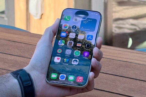 iOS 27 Review: AI Finally Takes Over The iPhone