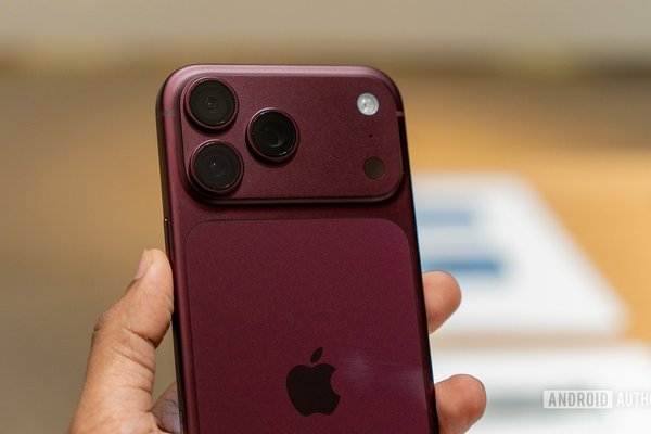 Thousands of iOS apps started crashing because of Google