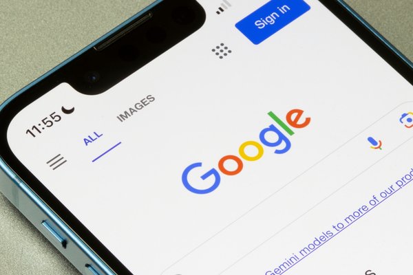 iOS 26 Boosts Privacy with Advanced Fingerprinting and Tracking Protection