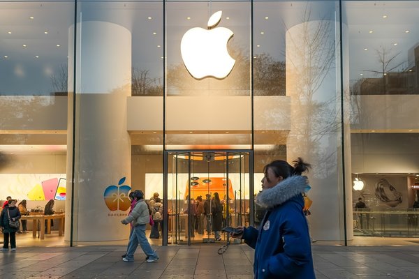 Why Are iPads So Much Cheaper Than iPhones?