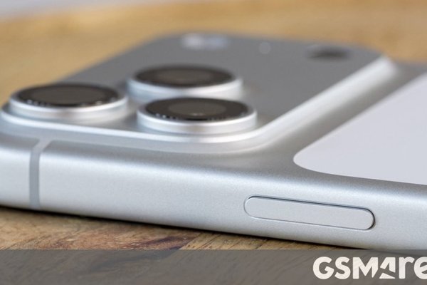 iPhone 18 Pro Max dimensions tipped 