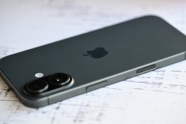 2027 iPhone 18 rumors: Smaller Dynamic Island, 12GB or 9GB RAM, 2nm A20 chip