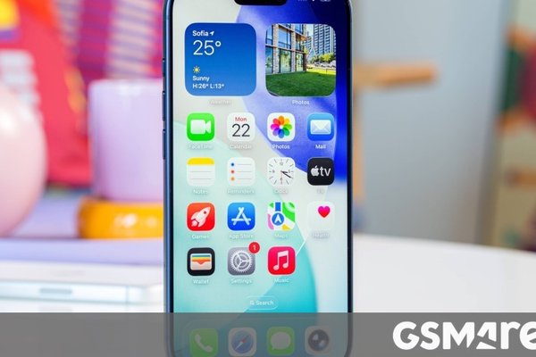 iPhone 20 Pro now rumored to get a larger screen too