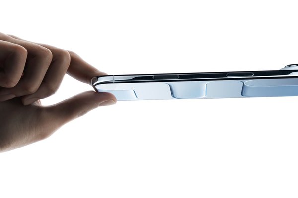 iPhone Air gets a SIM card slot in this interesting mod project