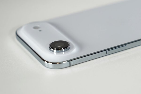 iPhone Air 2 could get thinner 