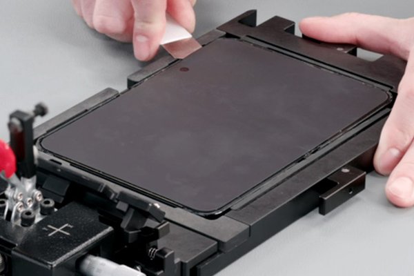 Apples official DIY repair guides for the iPhone Duo now available