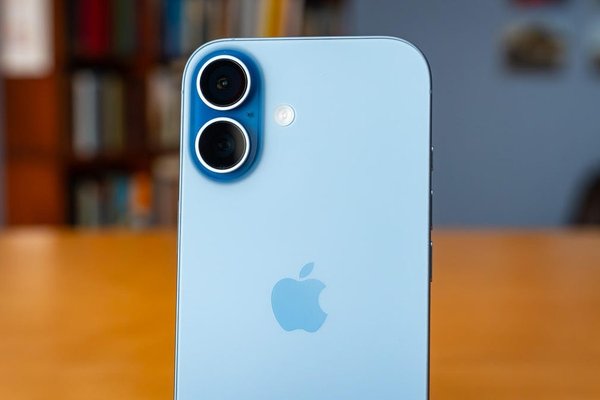 How to turn on private DNS on your iPhone - and why its a must for security