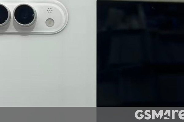 iPhone Ultra will launch on time, another report says