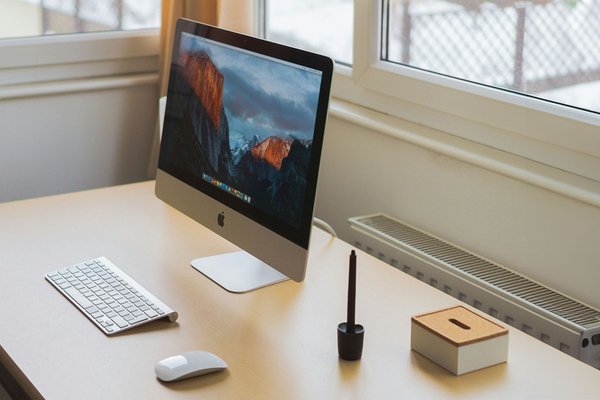 This theory about Jony Ives AI hardware device seems increasingly likely