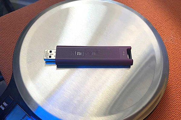 Discover the Kingston DataTraveler Max: The Ultimate USB Drive SSD