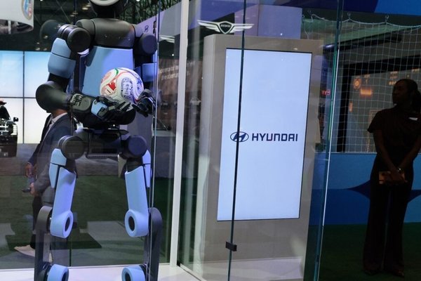 A South Korean Labor Union Is in Revolt Over Robots, or Maybe Its Surrendering to Them