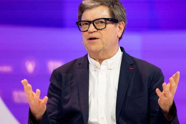 AI godfather says Metas new 29-year-old AI boss is inexperienced and warns of staff exodus