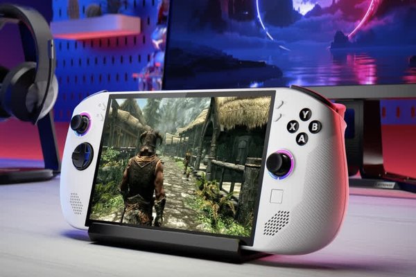 The Legion Go 2 might ditch Windows for SteamOS 