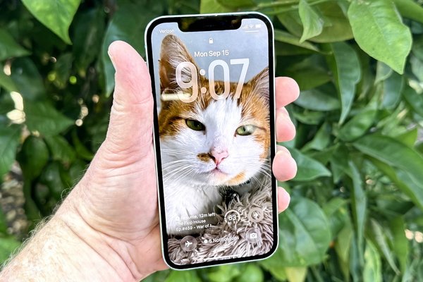  iOS 26 review: Great new features and a brand new look 