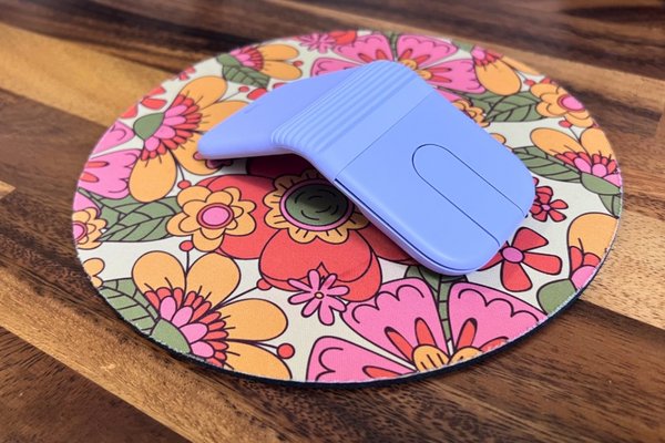 Logitech introduces foldable mouse that has major flip phone vibes