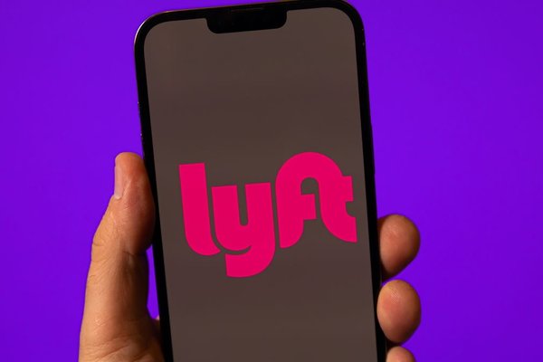 Lyft and Baidu Plan to Launch Robotaxis in Europe Next Year