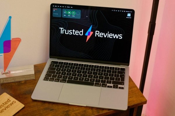 Discover the Power and Elegance of the New Apple MacBook Air M4 