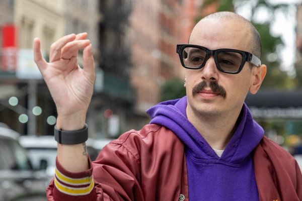Meta Hopes Mini Games Will Make You Forget Its Smart Glasses Are Recording You Naked
