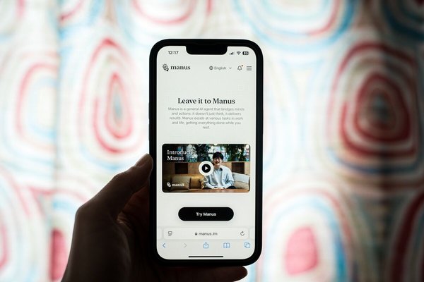 Meta agrees to acquire Singapore-based startup Manus, which makes an AI agent it sells to SMBs