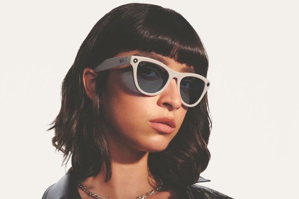 Meta hits pause on Phoenix headset for something shinier