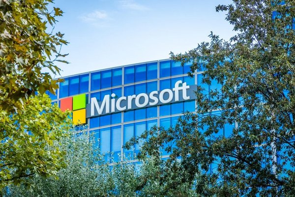 Microsoft Launches Free AI Skills Training for All Individuals 
