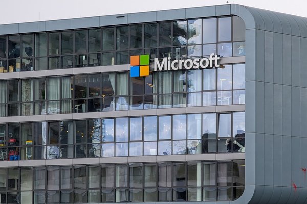 Microsoft fixes Outlook email issues