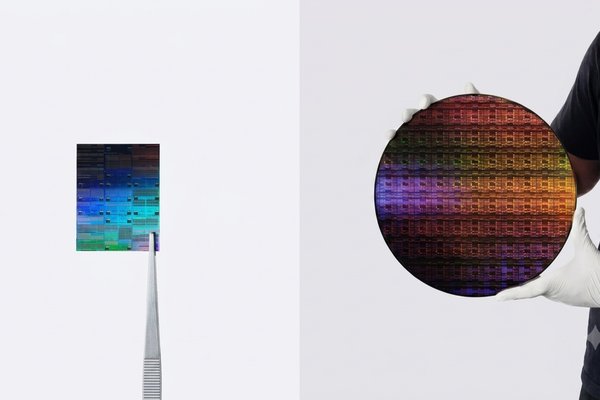 IBM unveils new record-breaking chip with 100 billion transistors in less than 1 nanometer footprint  new NanoStack design is like a 100-storey skyscraper packed with highly efficient processing power 