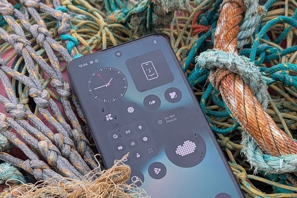 Nothing Phone 3a Lite Review: Bloating the Brand