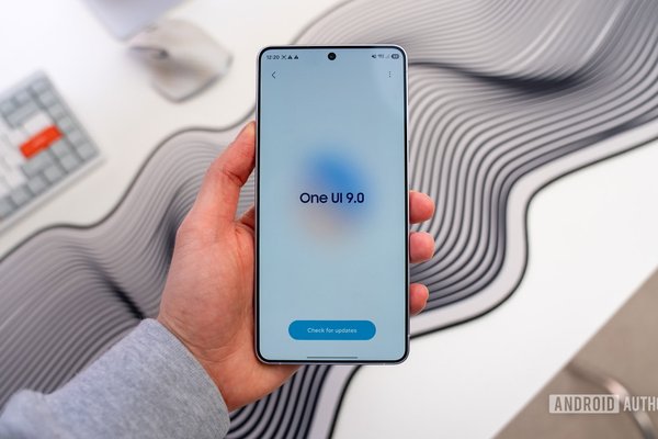One UI 9 borrows one of the iPhones most useful call features