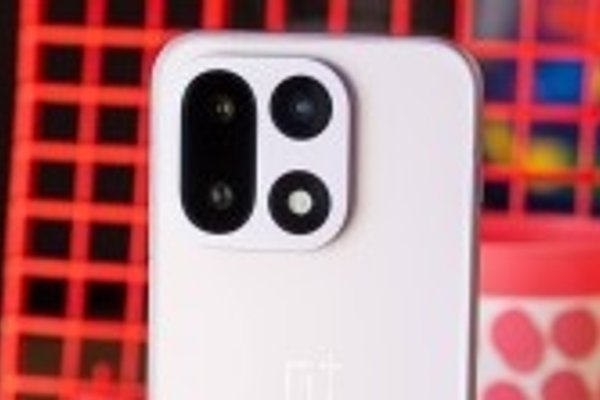 OnePlus 15 is now on open sale in the US