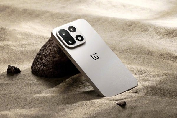 The OnePlus 15 is crushing Samsungs 2026 hopes