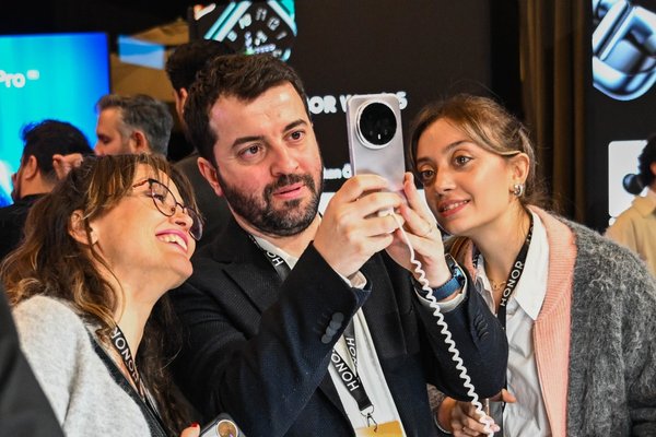 Sources: OpenAI bought Glass Imaging, which is developing AI-powered smartphone camera tech, in a deal valuing it at $300M ; it was valued at $100M last year