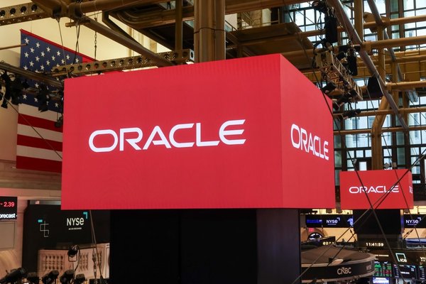 Oracle warns of security bug that hackers abused to breach 100 companies