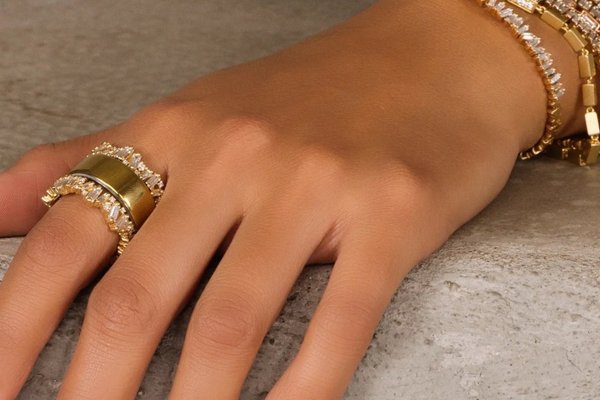 Oura Ring Steals the Spotlight with Red Carpet-Inspired Design Elegance