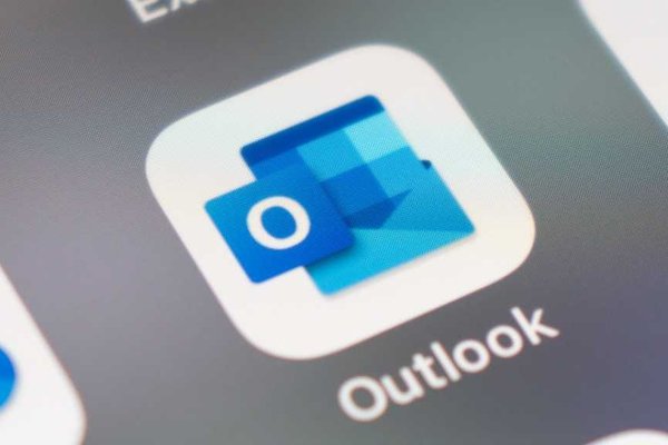 The new Outlook app is getting more offline mode features soon