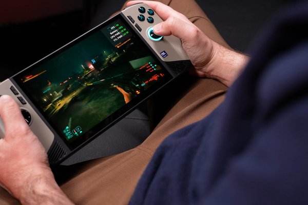  Intel Core G3 Panther Lake handheld chips reportedly delayed  heres why thats bad news for gamers 