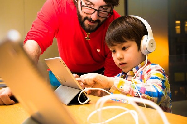 Every Parent Should Know These 3 iPhone and iPad Parental Controls