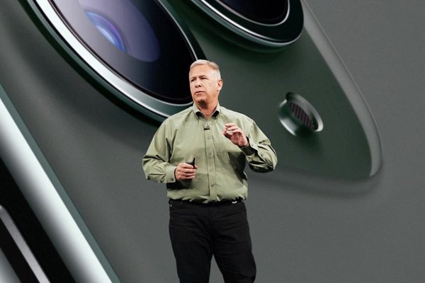 Phil Schiller steps down from leading the App Store and Apple events