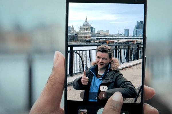 Google throws a mini Love Actually reunion in its latest Pixel 10 Pro ad