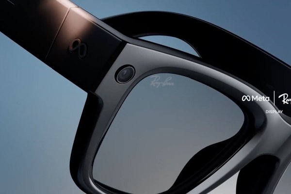 Metas AI glasses can now help you with your hearing problem
