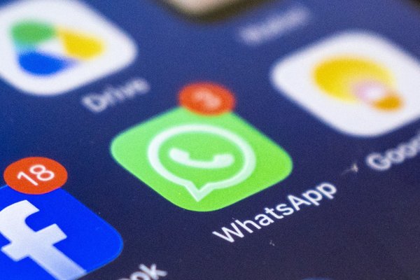 WhatsApp is testing read-once disappearing messages