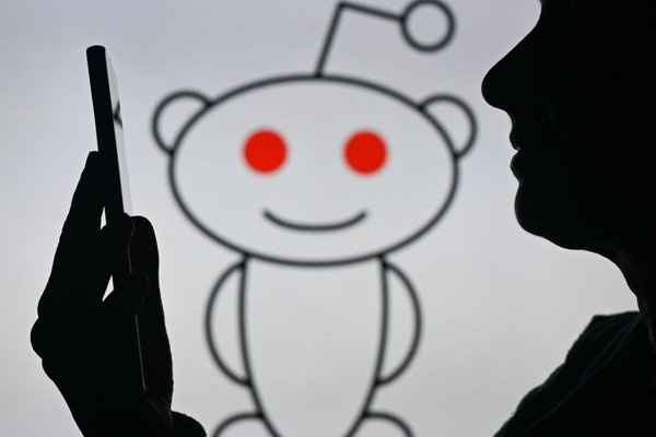 Reddit CEO pledges site will remain written by humans and voted on by humans