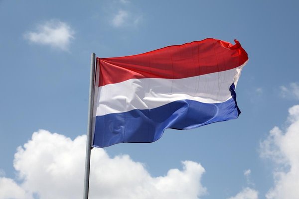 Dutch intelligence services warn of Russian hackers targeting Signal and WhatsApp