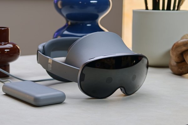 Samsungs top-end Galaxy XR headset is finally coming to the UK
