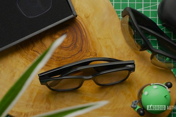 Samsung XR smart glasses leak reveals connectivity details, transition lenses, and more
