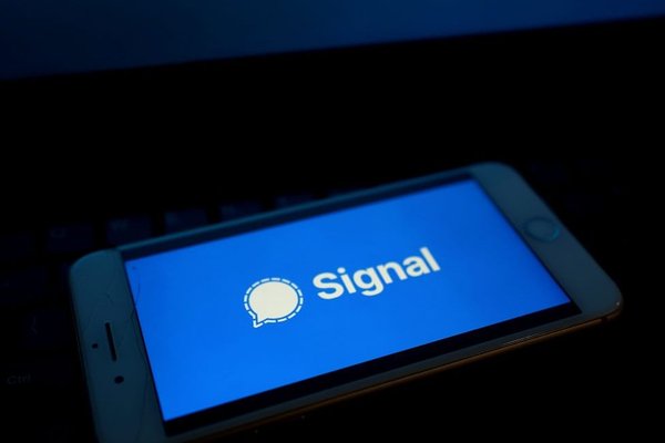 Signal Employs Innovative Screen Security to Block Microsoft Recall on Windows Desktop