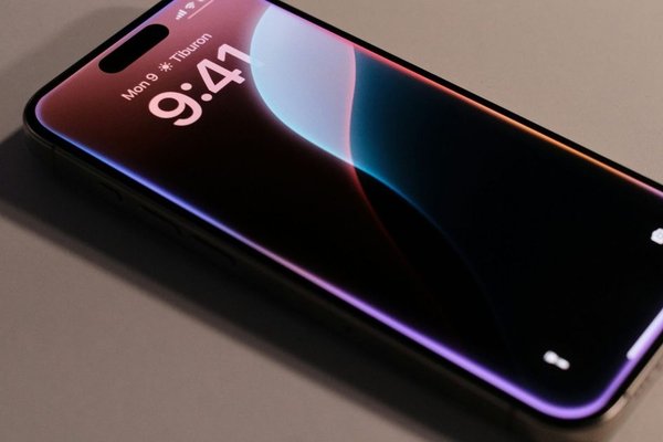 Next-gen Siri will sync your AI chats and spread them across Apples walled garden