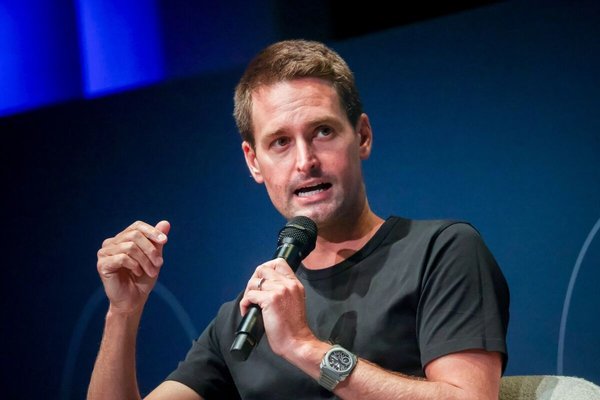 Snap CEO Details Major 16% Workforce Layoff to Boost Profitability