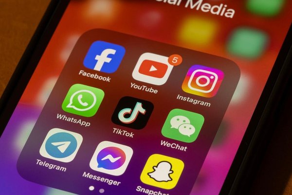 People Spent Less Time on Instagram, Threads, LinkedIn Last Year. Heres Why